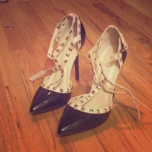 Black and Gold Stud High Heels - Picture 1 of 5